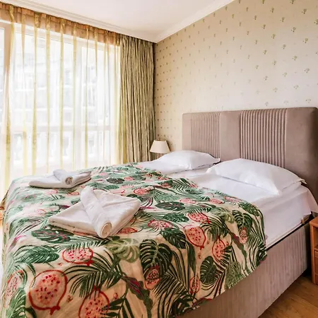 Apartcomplex Splendid 3* Saints Constantine and Helena