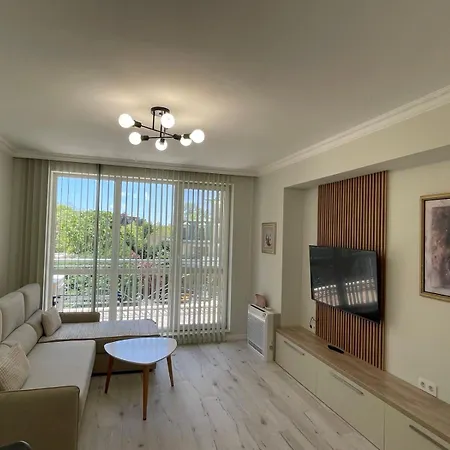 Apartcomplex Splendid Saints Constantine and Helena