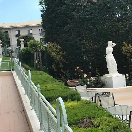 Apartcomplex Splendid 3*