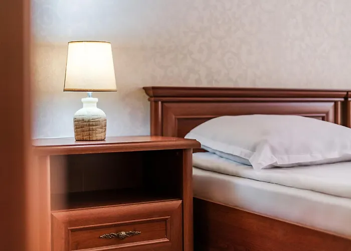 Apartcomplex Splendid アパートホテル 3*