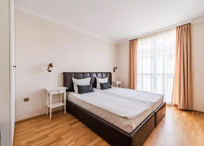 アパートホテル Apartcomplex Splendid 3*