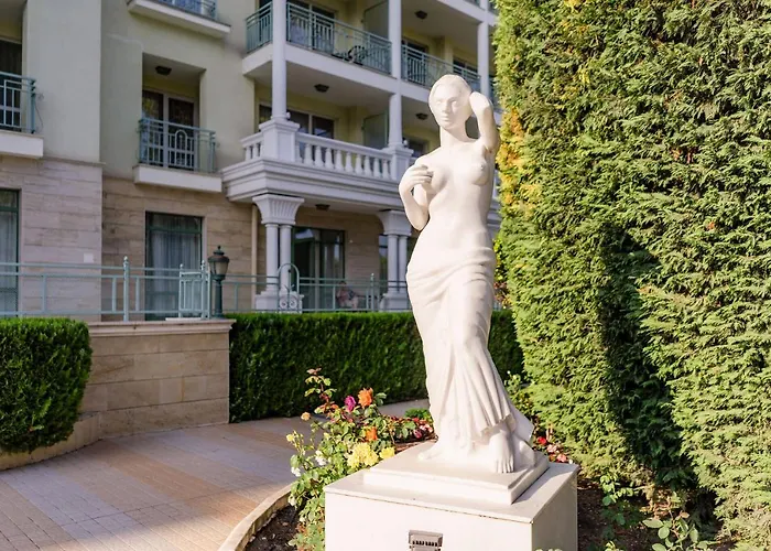 Apartcomplex Splendid アパートホテル 3*